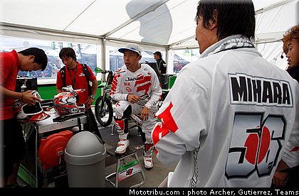 mihara_001_motocross_des_nations_st_jean_dangely_2011.jpg