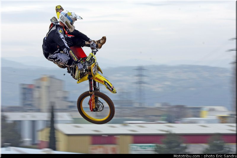 MOTO 