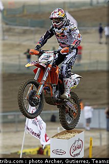 cross_usa_nagl_01_glen_helen_2011.jpg