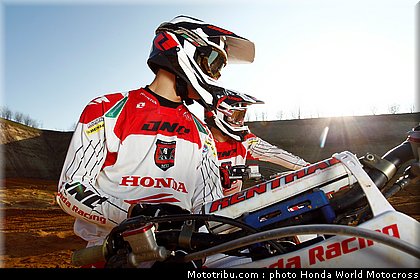 bobryshev_goncalves_4_team_honda_world_motocross_2012.jpg