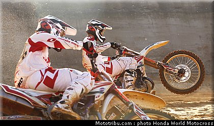 bobryshev_goncalves_6_team_honda_world_motocross_2012.jpg