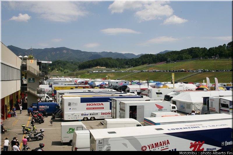 Paddock_gremito_al_CIV