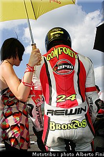 Luca-Conforti_Team_Barni_SBK.JPG