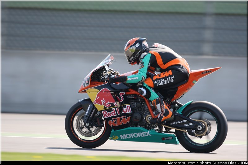 superbike_bauer_06_idm_2011_lausitz