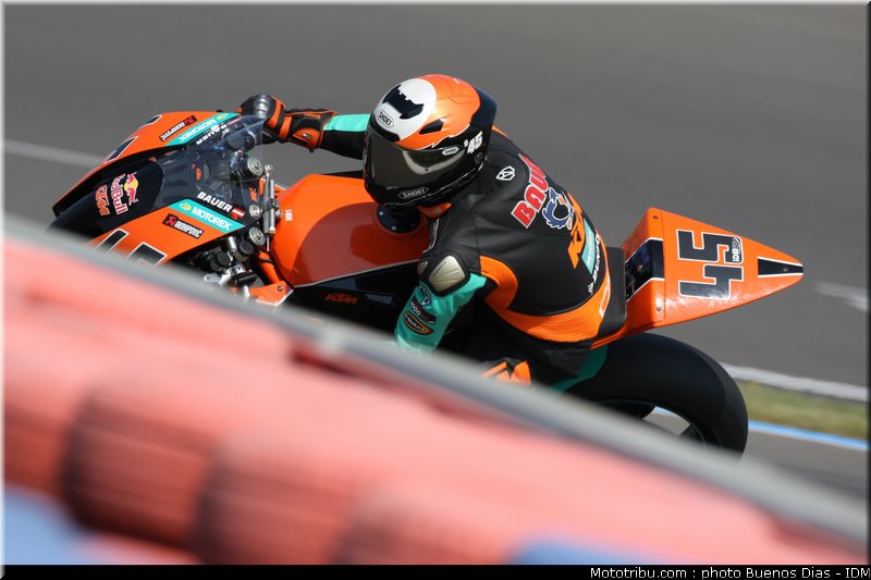 superbike_bauer_18_idm_2011_lausitz