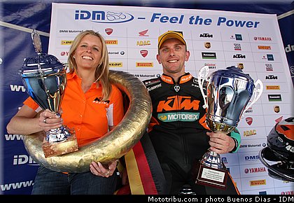 superbike_bauer_12_idm_2011_lausitz.jpg
