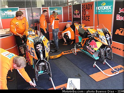 superbike_bauer_22_idm_2011_lausitz.jpg