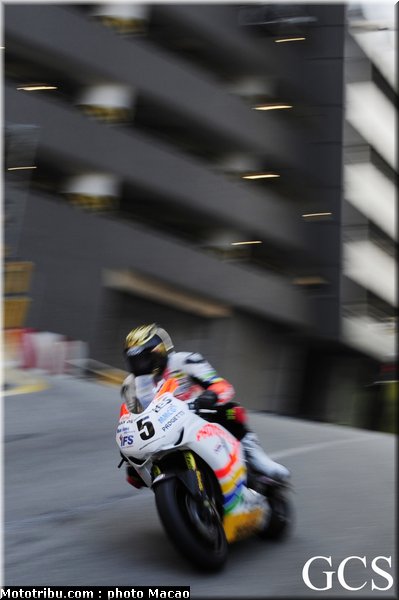 anstey_004_macao_2011