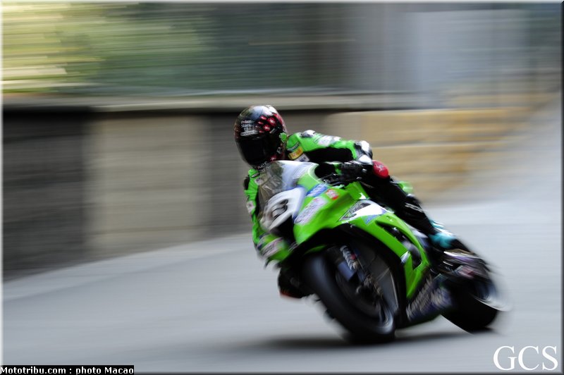 cummins_003_macao_2011