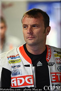 anstey_001_macao_2011.jpg