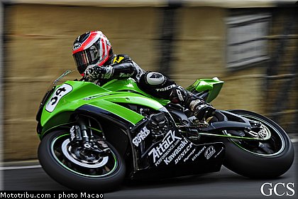 barnes_001_macao_2011.jpg