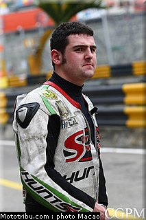 dunlop_m_001_macao_2011.jpg