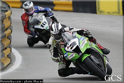 dunlop_m_002_macao_2011.jpg