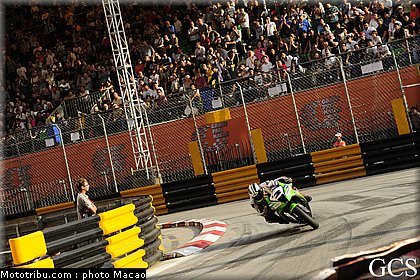 dunlop_m_004_macao_2011.jpg