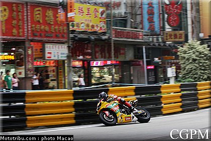 hutchinson_001_macao_2011.jpg