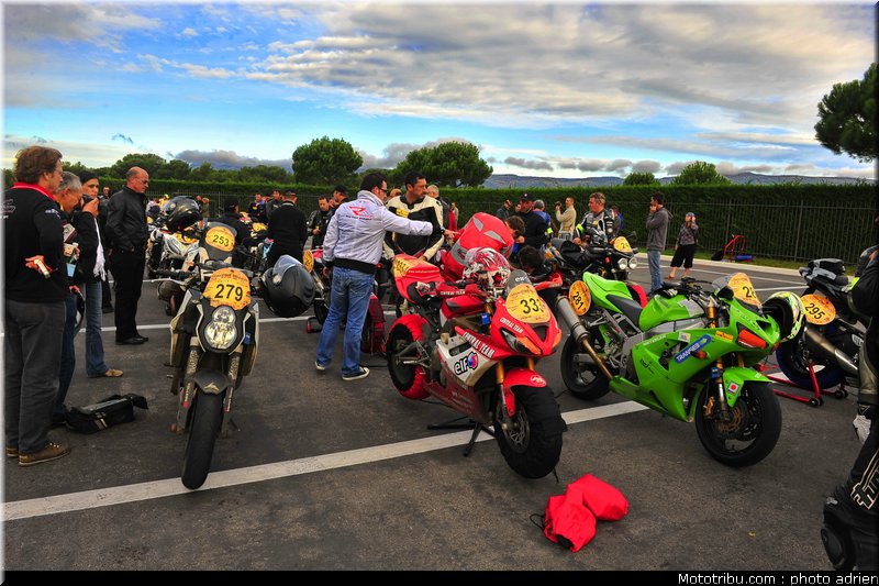 moto_tour_2009_paul_ricard_parking_0032