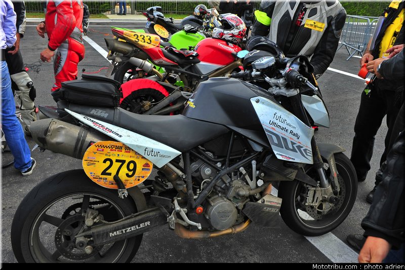 moto_tour_2009_paul_ricard_parking_0037