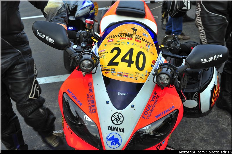 moto_tour_2009_paul_ricard_parking_0042