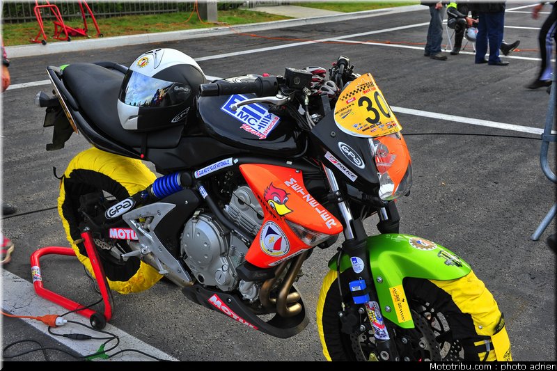 moto_tour_2009_paul_ricard_parking_0044
