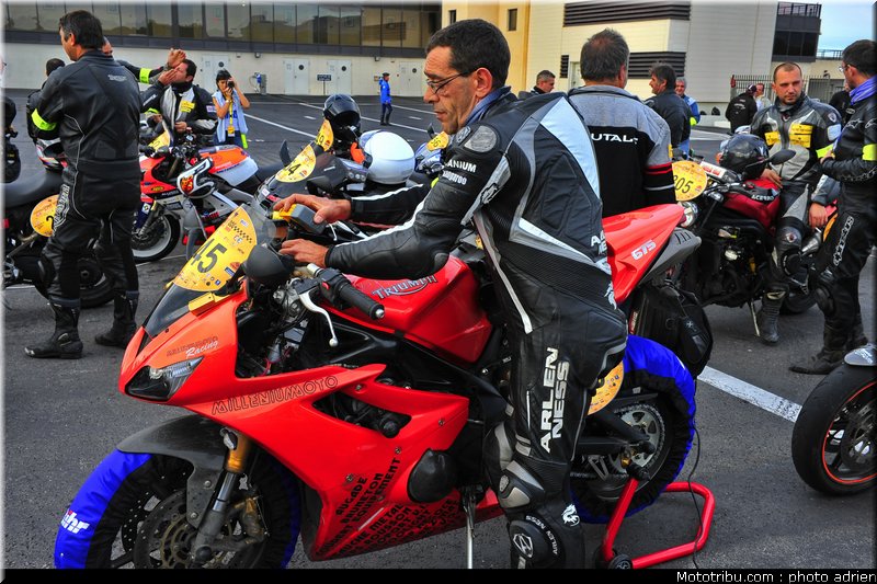 moto_tour_2009_paul_ricard_parking_0045