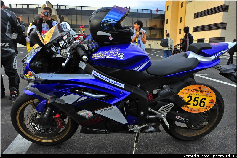 moto_tour_2009_paul_ricard_parking_0049