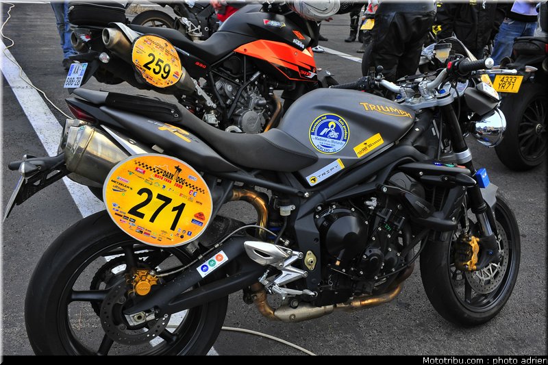 moto_tour_2009_paul_ricard_parking_0056