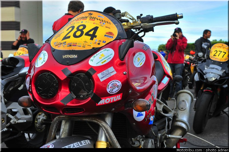 moto_tour_2009_paul_ricard_parking_0064