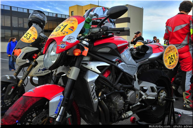 moto_tour_2009_paul_ricard_parking_0065