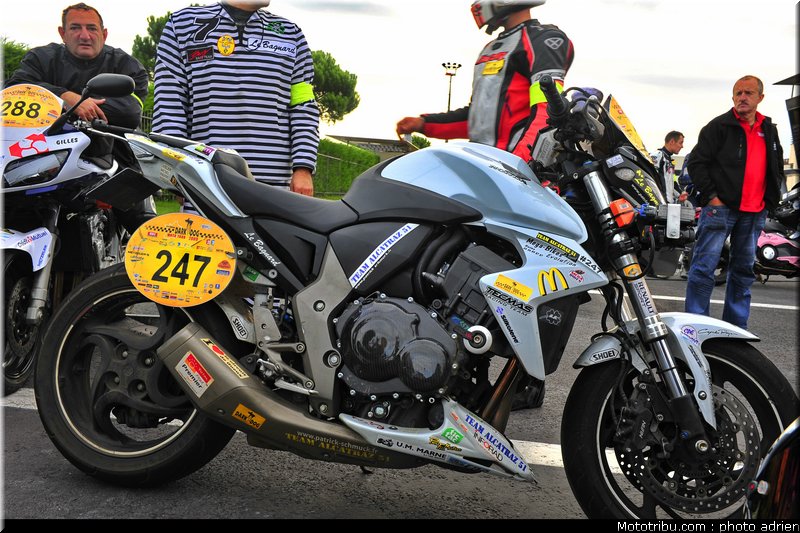 moto_tour_2009_paul_ricard_parking_0073