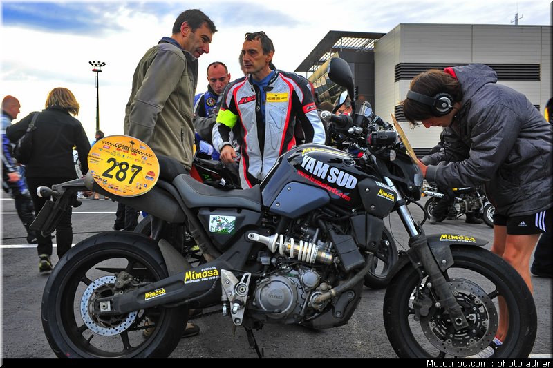 moto_tour_2009_paul_ricard_parking_0080