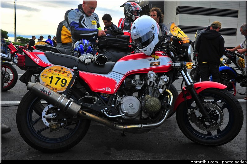 moto_tour_2009_paul_ricard_parking_0083