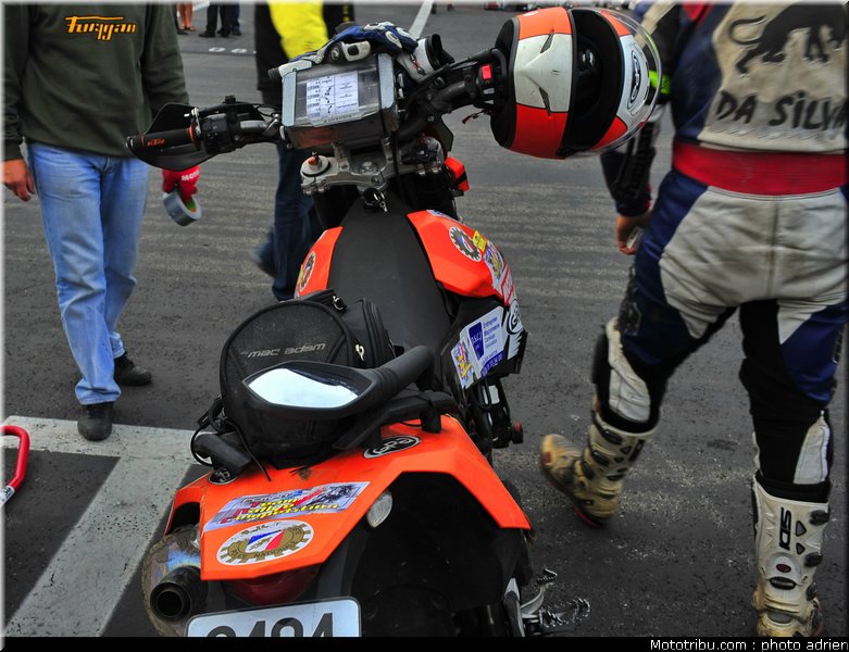 moto_tour_2009_paul_ricard_parking_0084