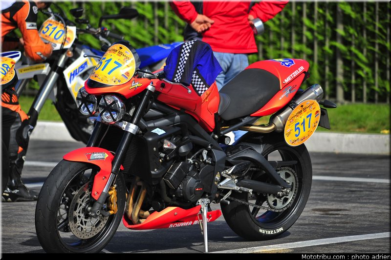 moto_tour_2009_paul_ricard_parking_0096