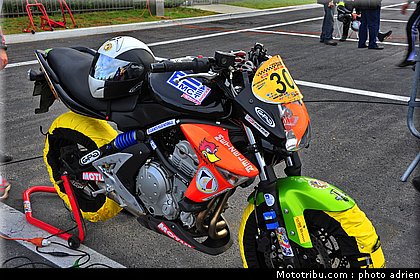 moto_tour_2009_paul_ricard_parking_0044.JPG