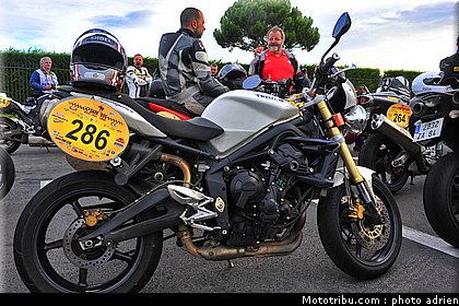 moto_tour_2009_paul_ricard_parking_0051.JPG