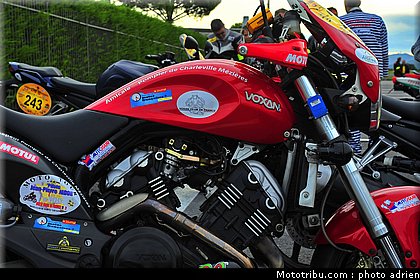 moto_tour_2009_paul_ricard_parking_0071.JPG