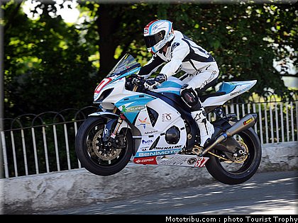 tourist_trophy_carreira_2010.jpeg