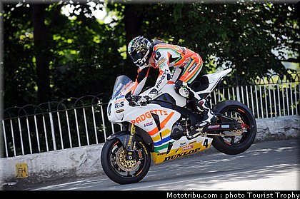 tourist_trophy_hutchinson_005_2010.jpeg