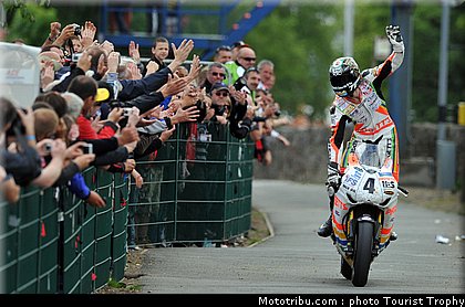 tourist_trophy_hutchinson_010_2010.jpg