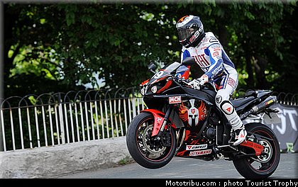 tourist_trophy_lorenzo_2_2010.jpg