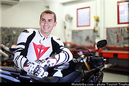 tourist_trophy_lorenzo_4_2010.jpg