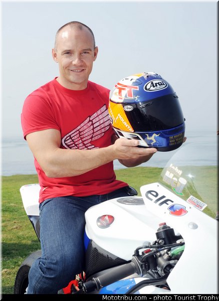 amor_002_tourist_trophy_2011