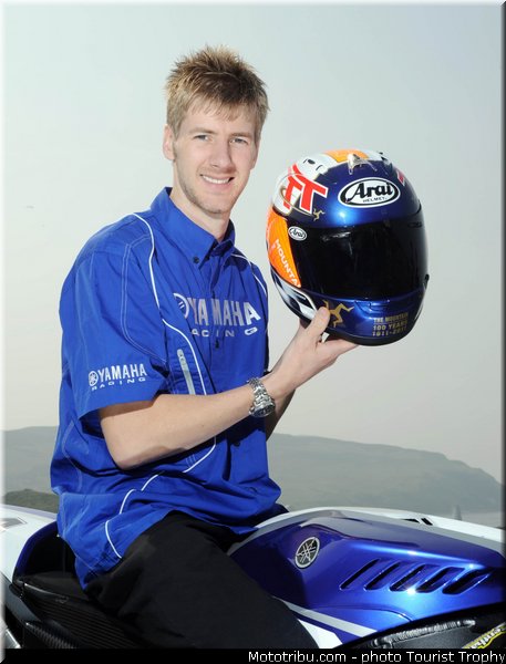 hutchinson_002_tourist_trophy_2011