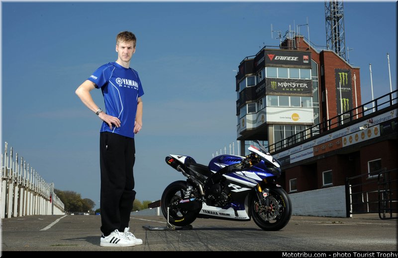 hutchinson_007_tourist_trophy_2011