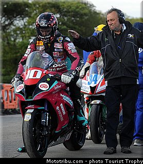 cummins_002_tourist_trophy_2011.jpeg
