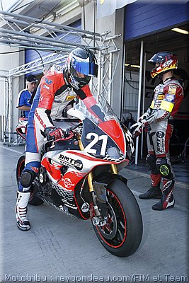 022-essais-jeudi-team-rmt21.jpg