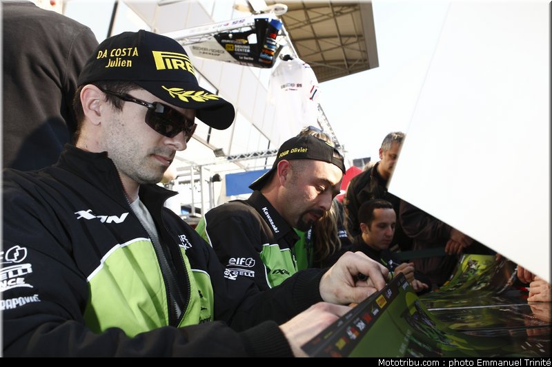 24h_mans_2010_stands_032