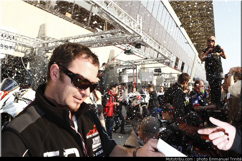 24h_mans_2010_stands_039