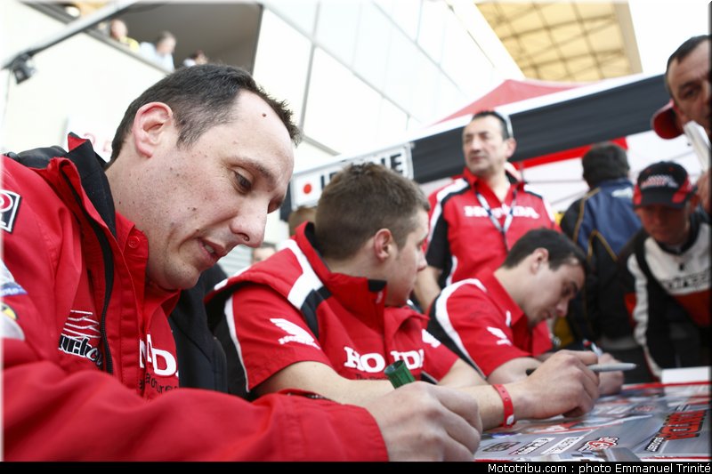 24h_mans_2010_stands_042