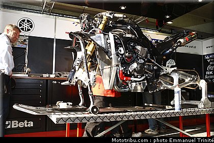 24h_mans_2010_stands_035.JPG